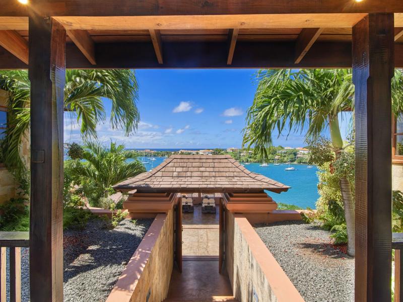 Villa Caribali , St Georges  