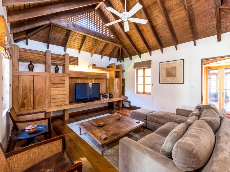 Villa Caribali , St Georges  