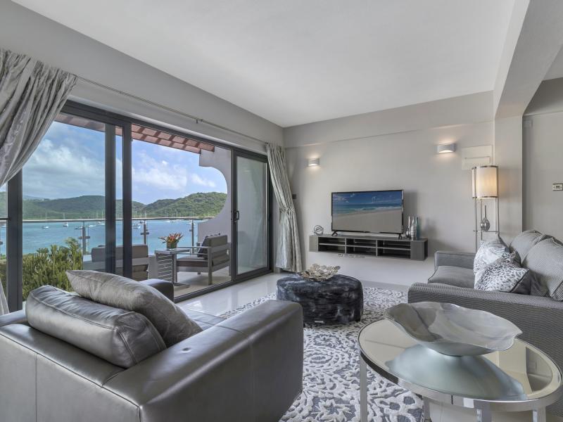 Mount Hartman Estate , L'Ance Aux Epines , Mount Hartman Bay  