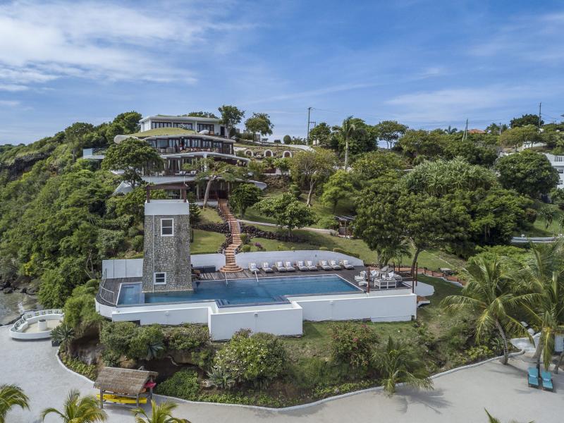 Mount Hartman Estate , L'Ance Aux Epines , Mount Hartman Bay  