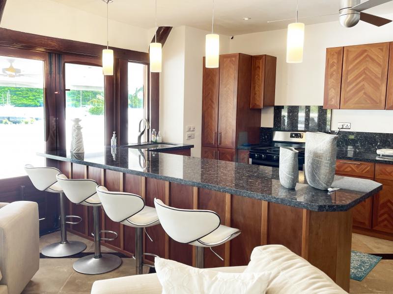 Mount Hartman Estate , L'Ance Aux Epines , Mount Hartman Bay  